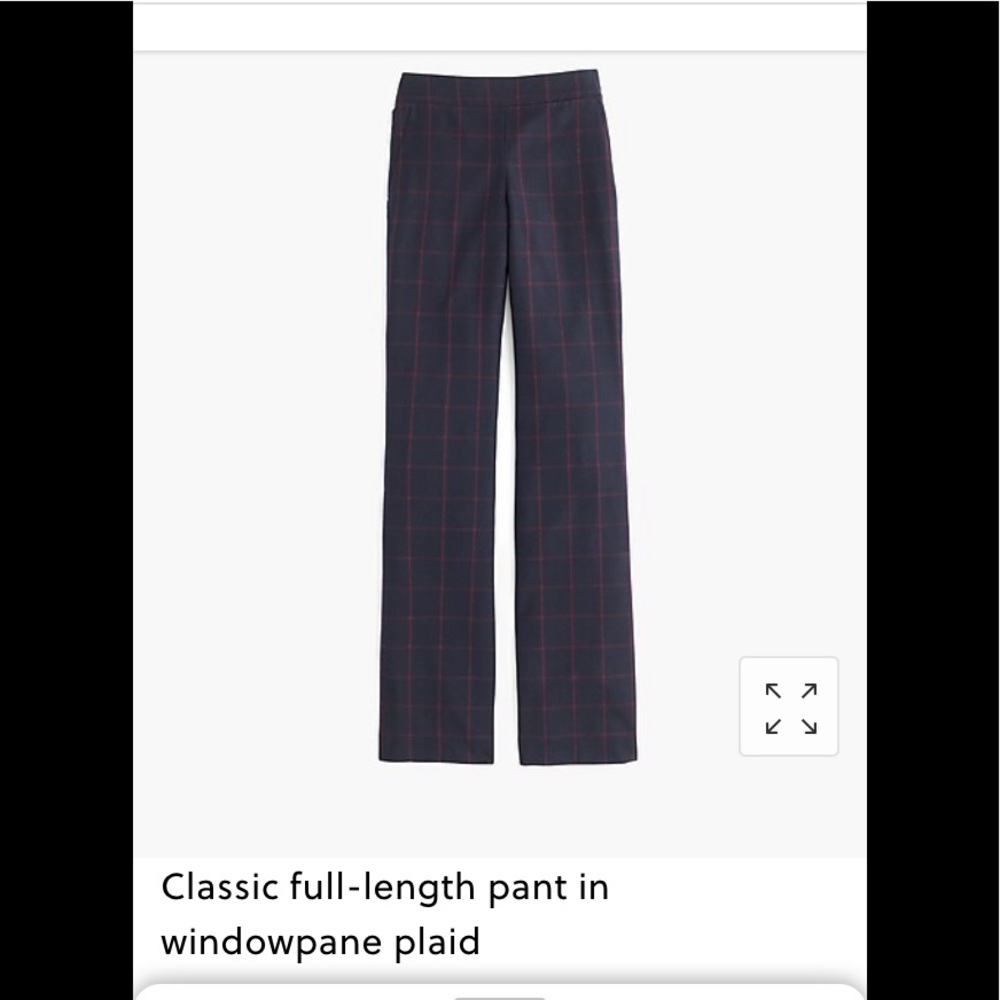 Full-length dress pants in plaid.